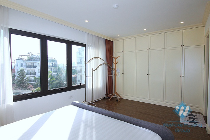 Top floor one bedroom apartment for rent in heart of Tay Ho, Ha Noi
